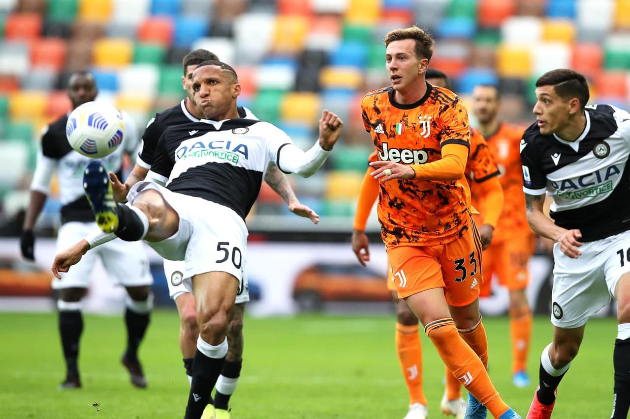 Juventus remonta y gana al Udinense con doblete de Cristiano Ronaldo de último minuto en Udine, durante la Jornada 34 en la Serie A. Nahuel Molina le daba la ventaja a los locales al minuto 10, pero fue el astro portugués quien igualó el marcador al minuto 87 y al 89 le dio la victoria a la Vecchia Signora.