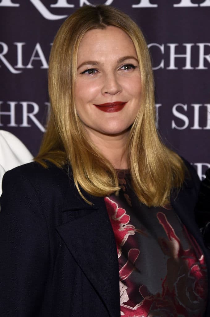 Durante la entrevista con Howard Stern, la actriz platicó sobre su turbulenta infancia.
<br>