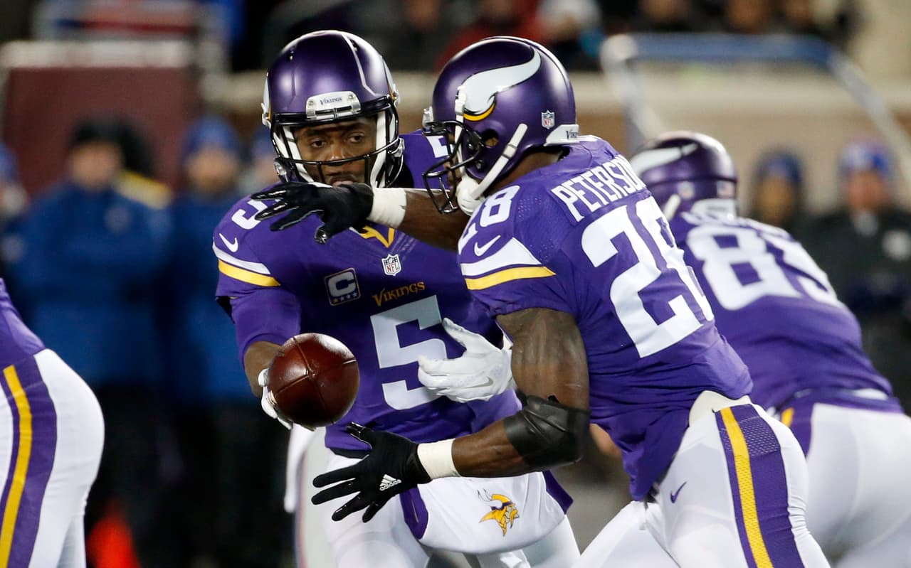 9 MINNESOTA VIKINGS Tienen en la mira el título de la División Norte de la Conferencia Nacional. Nunca como ahora está latente la posibilidad de vencer a su acérrimo rival Green Bay Packers que fueron aplastados en Arizona.