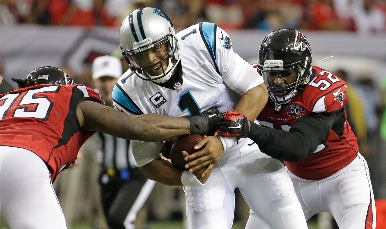 2 CAROLINA PANTHERS Si bien perdieron el invicto inesperadamente ante los Atlanta Falcons, conservan la calidad de equipo a vencer rumbo a los playoffs. La derrota puede producirles dos efectos emotivos: uno, les quita presión para el resto del camino o, se derrumban ante la realidad que ya les mostró que no son invencibles.