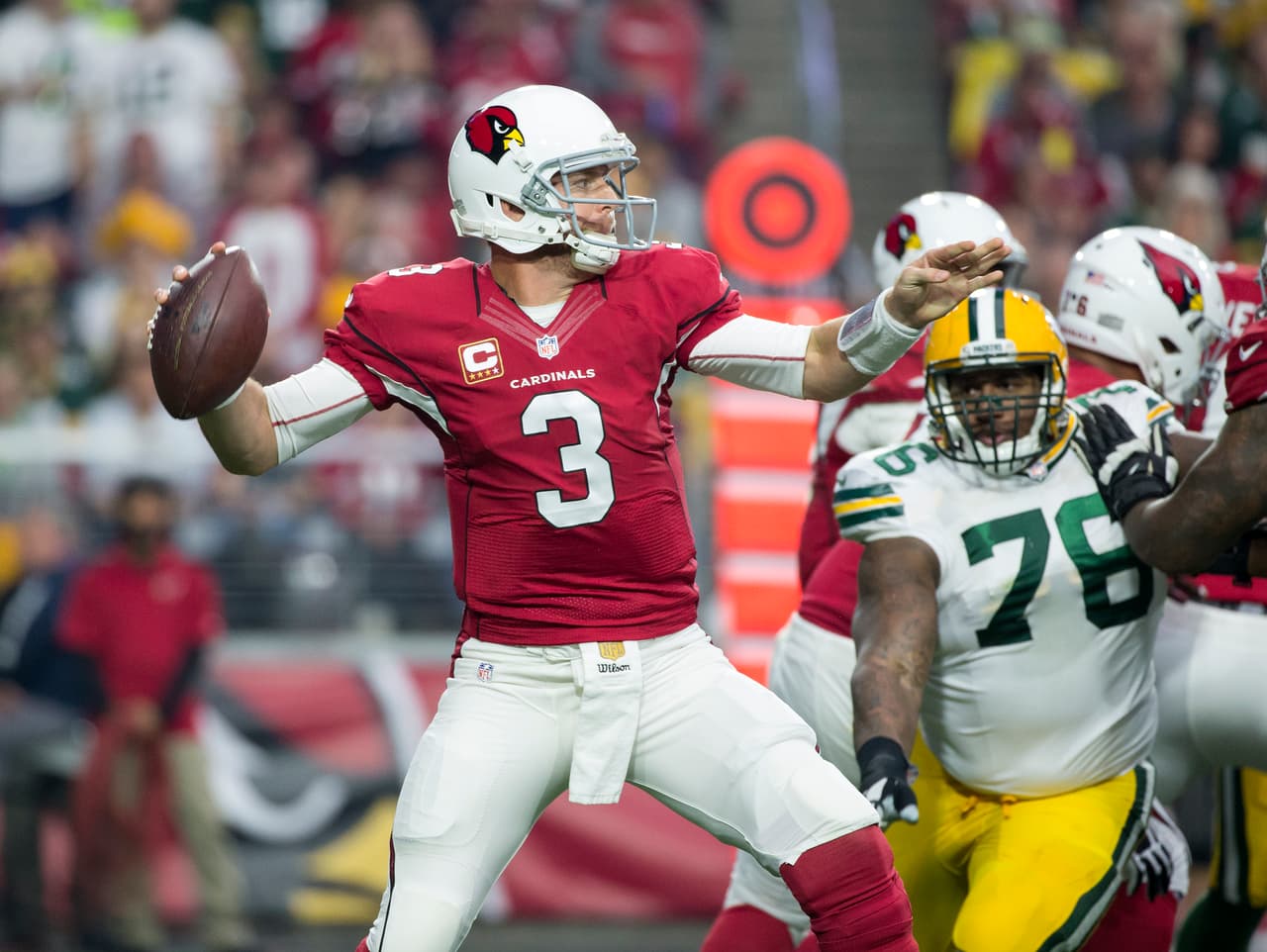 1 ARIZONA CARDINALS Llegan al final de temporada en pleno ritmo ganador, tienen 9 victorias consecutivas, con aspiraciones a ser el número uno en la siembra de la Conferencia Nacional rumbo a los playoffs a pesar de la presencia del ya no invicto Carolina. Por el momento es el mejor, tendrán que ratificarlo en la postemporada.