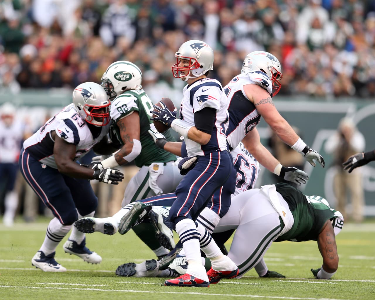 6 NEW ENGLAND PATRIOTS Debieran ser el número uno del POWER RANKING pero 3 derrotas en los últimos 5 partidos les quita potencial. A pesar de ello mantienen las circunstancias ganadoras, un equipo que funciona aunque tenga a varios lesionados, un sistema creado por Bill Belichick que les puede dar otro anillo.