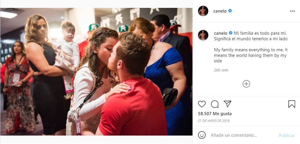 La joven, que estuvo presente en la boda del fin de semana pasado, practica equitación.