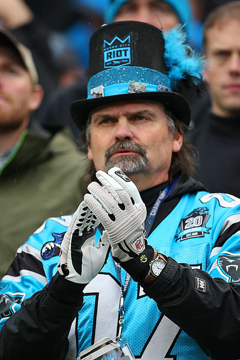 El juego entre Carolina y Green Bay de la semana 9 de la NFL tuvo varias imágenes que no se vieron en primera instancia, aquí te presentamos las mejores de ellas.