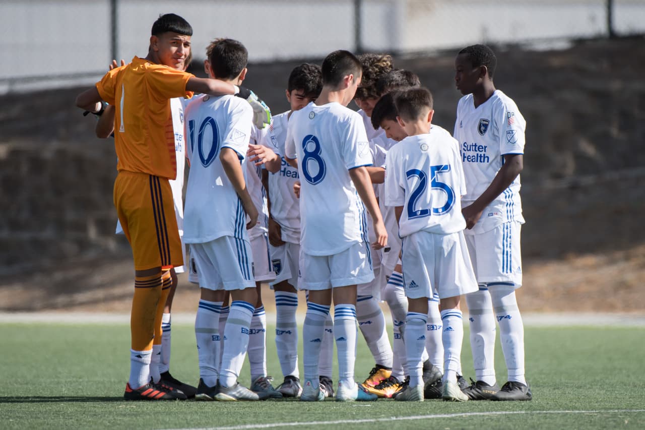 Además de jugar con el equipo sub-15 de los San Jose Earthquakes, Ochoa también ha representado a la selección nacional de los Estados Unidos en las categorías de menores de 14 y 15 años.