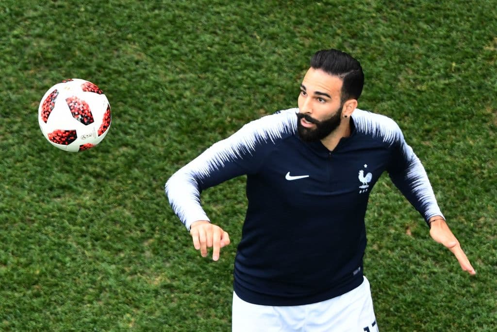 Adil Rami, defensor del Olympique de Marsella, nació en Bastia, en la isla de Córcega. Sus padres son nacidos en Marruecos.