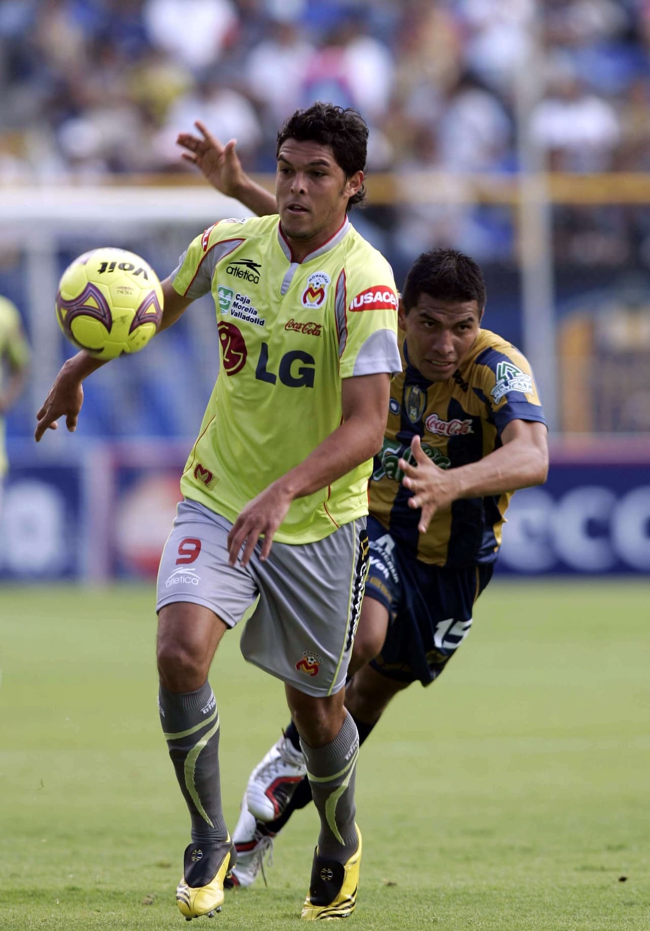 En Morelia jugó 30 partidos y metió once goles.