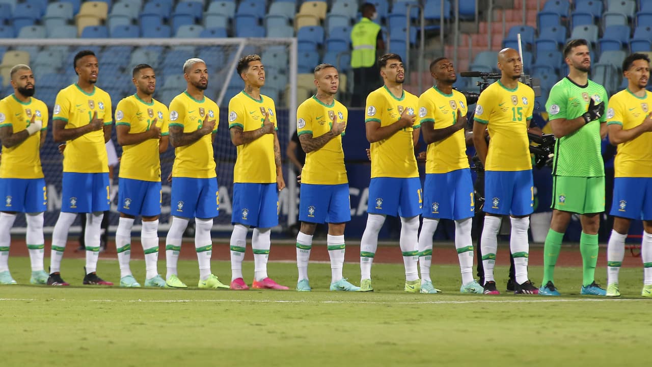 Acusan a Brasil de posible homofobia por no usar el 24 en su uniforme