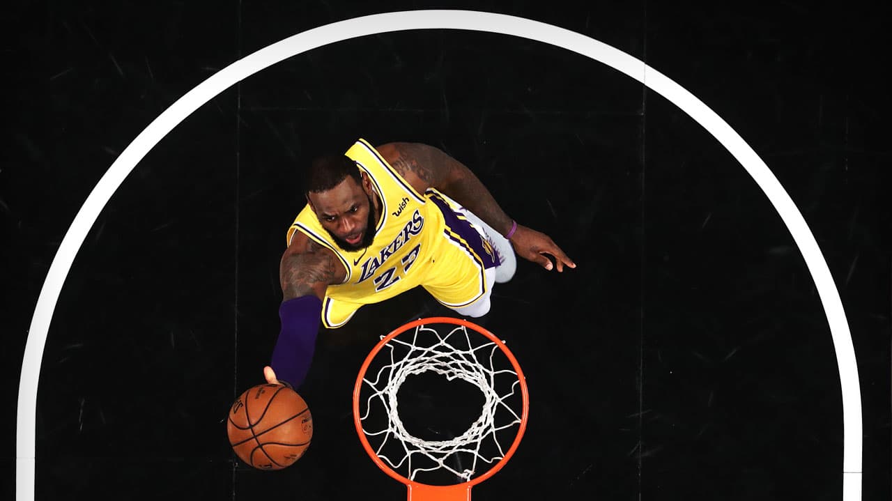 LeBron homenajea a Kobe con retacada en la NBA