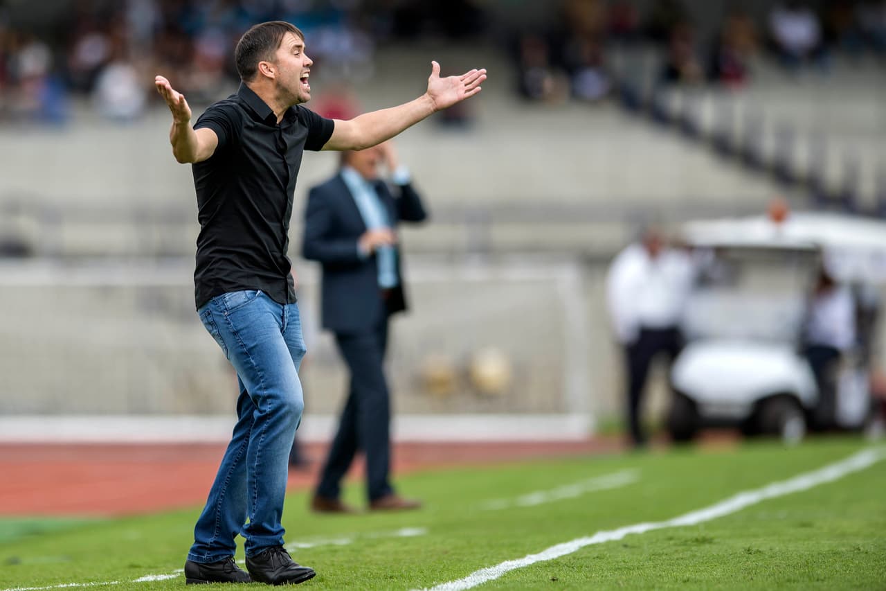 El temperamento combativo de Eduardo Coudet transmite esa energía al equipo, la misma que a veces se sale de control. Sin embargo, el equipo va de décimo en la tabla.