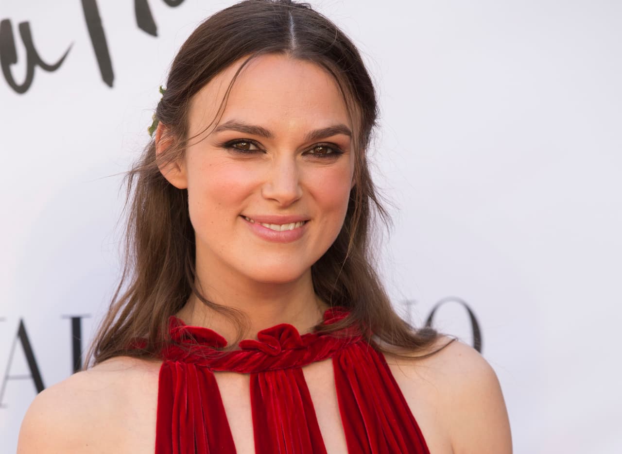 Esta actriz británica surgió a la fama por una película en la que quería ser futbolista, una pasión que por medio de la actuación pudo expresar en la pantalla grande.