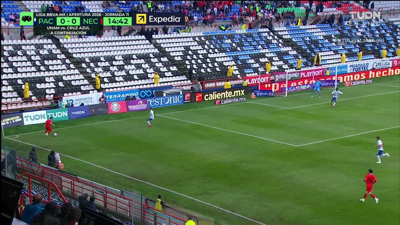 ¡GOL!  anota para Necaxa. Matías Espíndola
