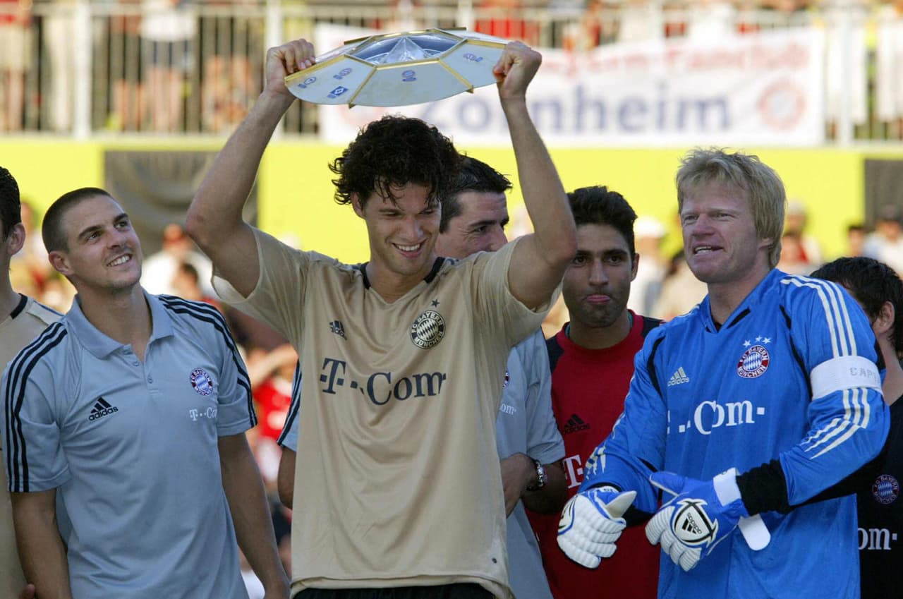 En la Bundesliga, Deisler seguía siendo parte del Bayern campeón. Pero solamente jugó 134 partidos en toda su carrera.