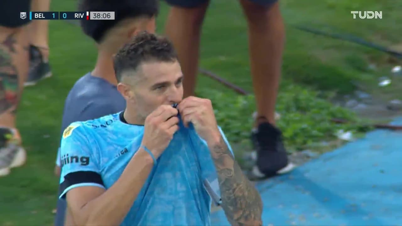 Golazo de Pablo Vegetti que pone el 1-0 de Belgrano sobre River Plate