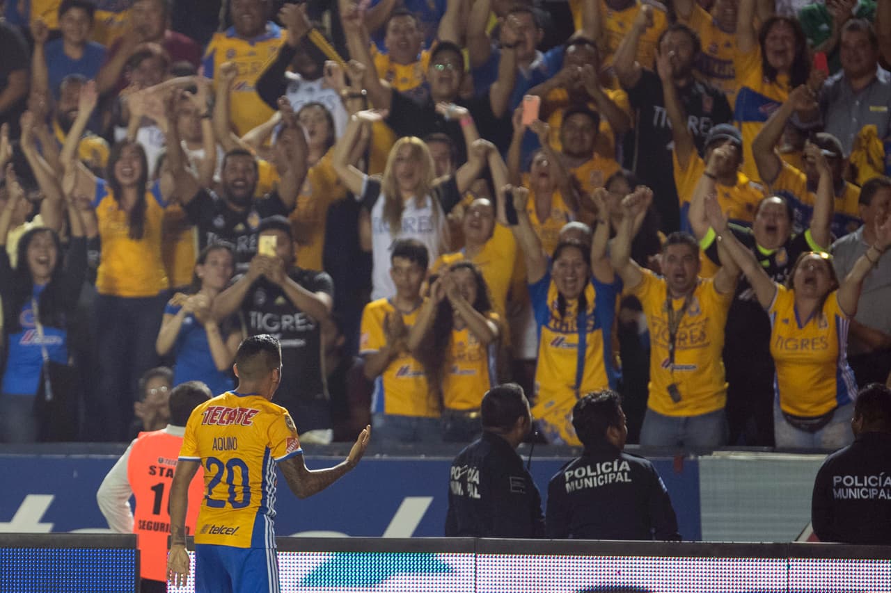 Tigres es el actual campeón del fútbol mexicano y su afición juega un papel fundamental en el éxito del equipo. Siempre leales, siempre creativos para apoyar a los suyos.
