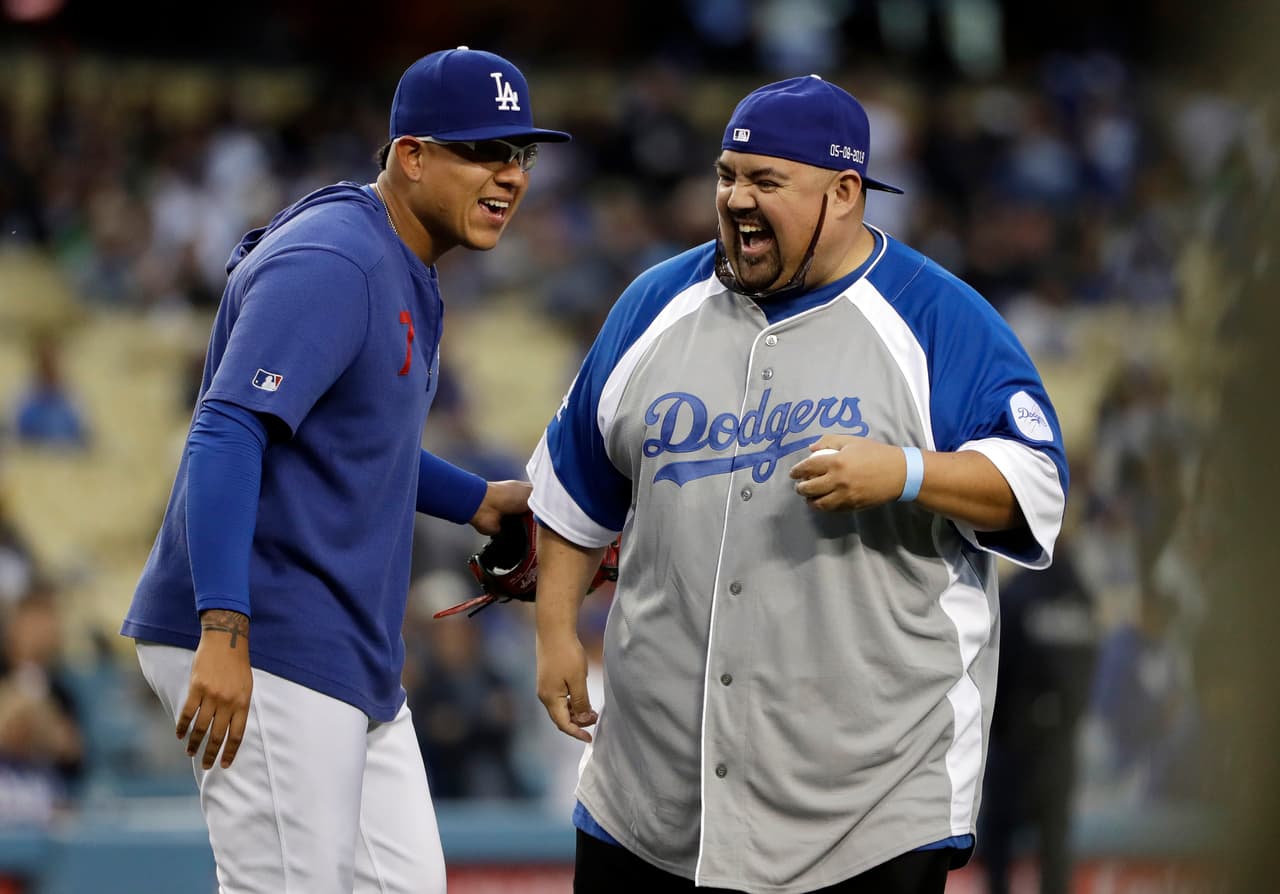 El lanzador mexicano de los Dodgers de Los Ángeles 
<b>Julio Urías fue readmitido este martes por las Grandes Ligas</b>, luego de haberlo 
<a href="https://www.univision.com/deportes/mlb/las-grandes-ligas-suspenden-al-mexicano-julio-urias" target="_blank">suspendido de manera provisional</a>.
