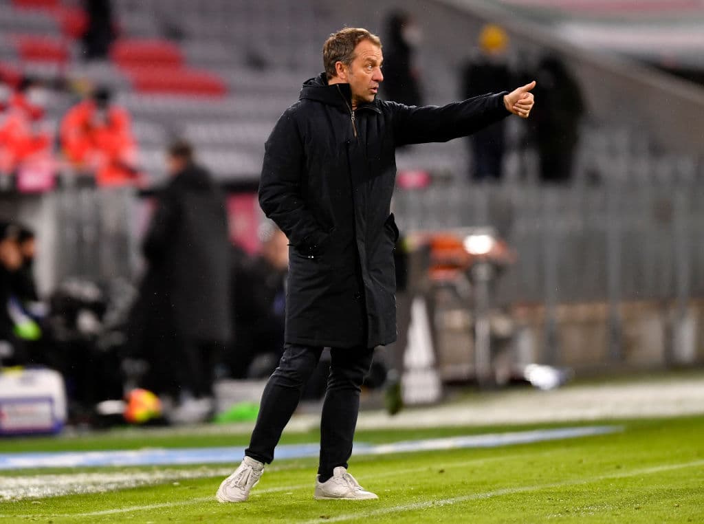 Bayern Munich empata 3-3 ante Arminia, tras ir perdiendo 2-0 en la primera mitad del encuentro en la Bundesliga. Con un campo nevado, los bávaros lograron la hazaña con goles de Lewandowski, Tolisso y Alphonso Davies. Por parte de los de Bielefeld, Vlap, Pieper y Gebauer fueron los autores de los goles para cerrar la J21.