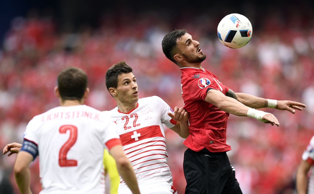 A primera hora se enfrentaron Albania vs. Suiza en un encuentro con su toque de morbo.