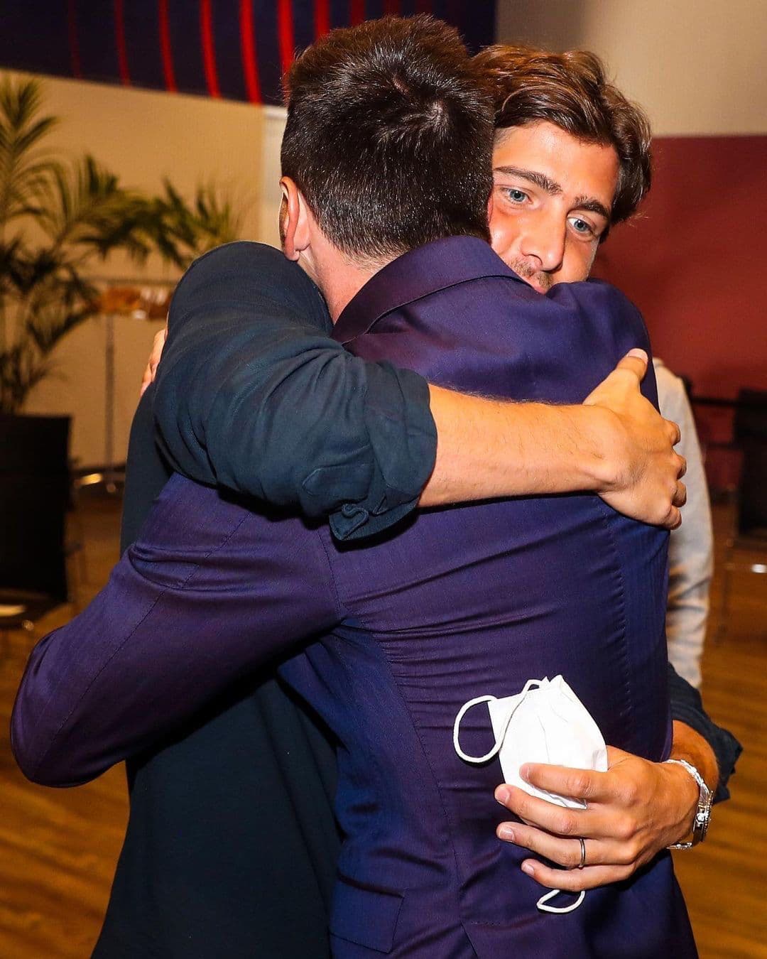 ADIÓS DE MESSI - Con todos sus 35 trofeos ganadores y entre lágrimas, Lionel Messi cerró una etapa de más de 20 años en el FC Barcelona, donde habló de su posible futuro con el PSG y sus mejores momentos en el club.