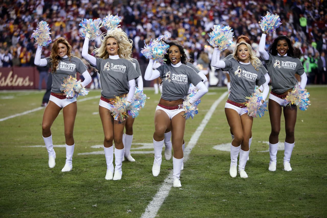 Abrigadas, con faldita, con pantalón, ¡ellas siempre lucen sensacional! Checa a las bellezas de la Semana 13 de la NFL.