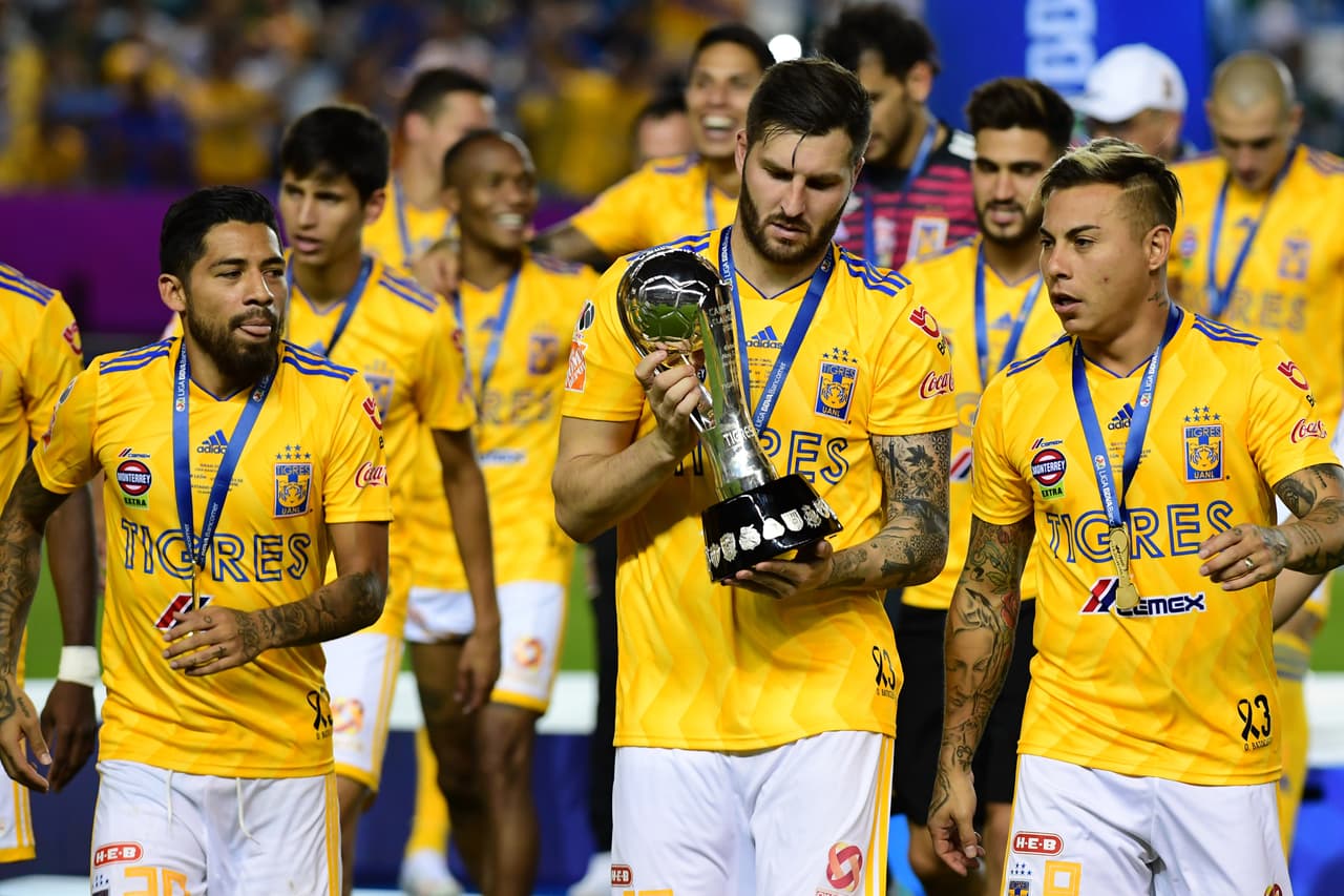 <b>Temporada 2014-2015</b>
<br>Tigres campeón con 60 puntos | *Tigres empatado con América en puntos, pero campeón por diferencia de goles con +16 superando el +13 de las Águilas.
