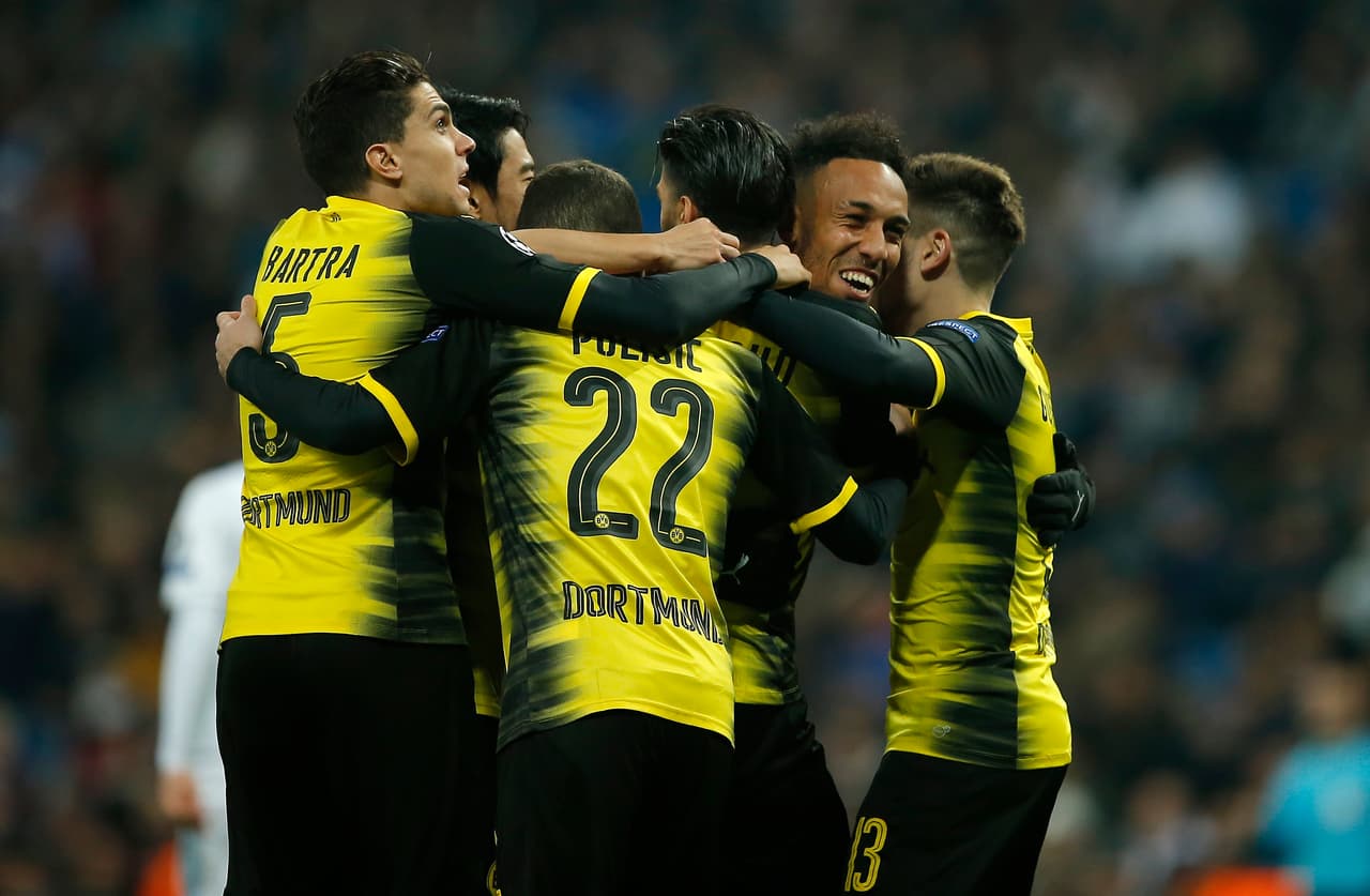 Un festejo del equipo alemán, que certificaba su clasificación a la Europa League, mientras que el Tottenham derrotaba al APOEL.