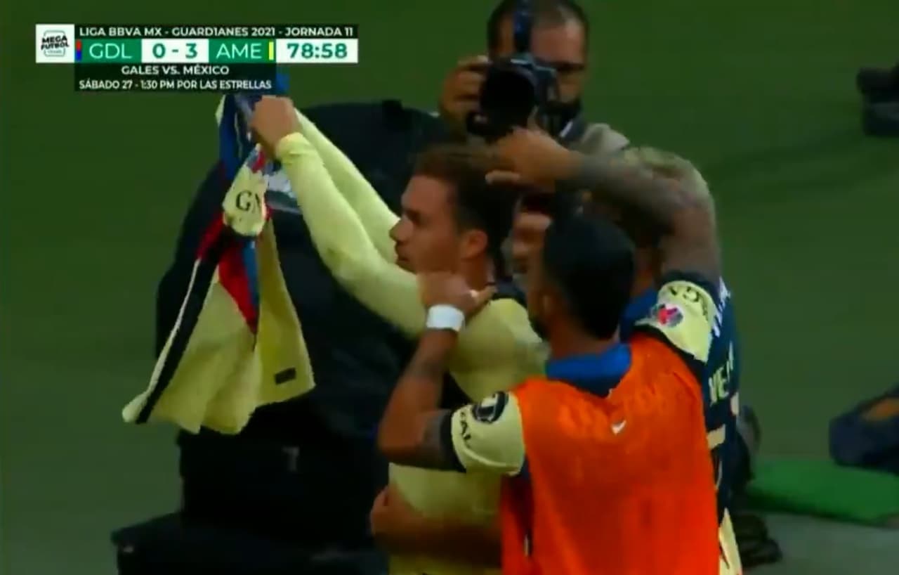 Sebastián Córdova festeja como Messi y anota gol 6 mil de América