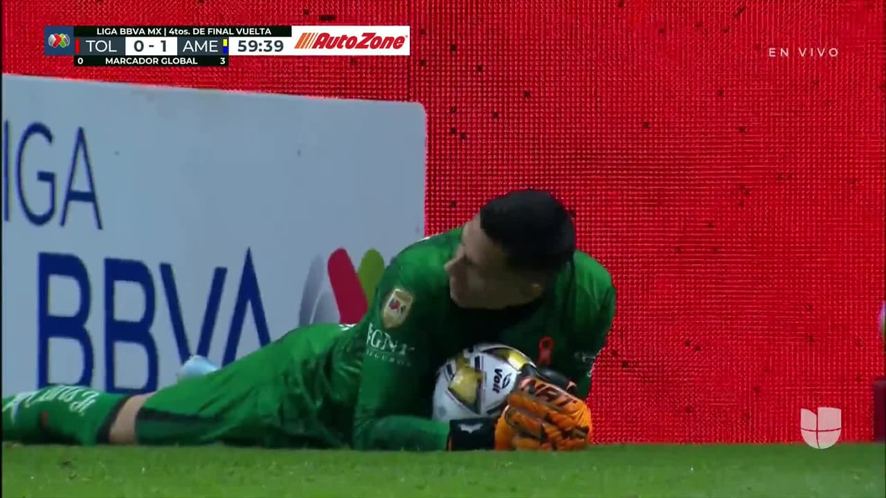 ¡TIRO ATAJADO! disparo por Helinho.