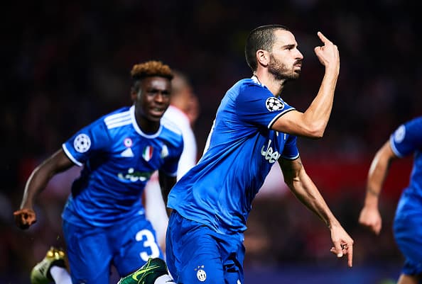 SEVILLE, SPAIN - NOVEMBER 22: Leandro Bonucci of Juventus celebrates after scoring during the UEFA Champions League match between Sevilla FC and Juventus at Estadio Ramon Sanchez Pizjuan on November 22, 2016 in Seville, . (Photo by Aitor Alcalde/Getty Images)