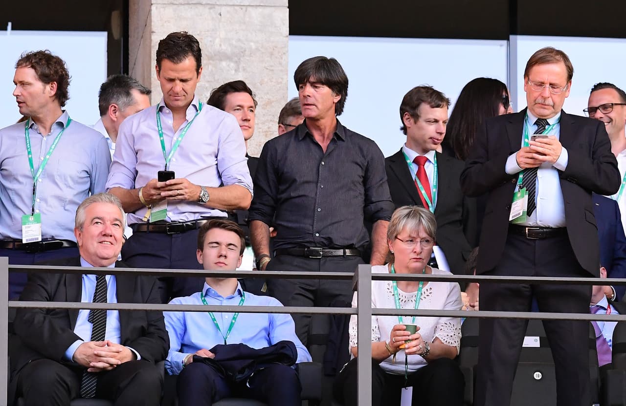 En el estadio estuvo Joaquim Low, técnico de la selección de Alemania.