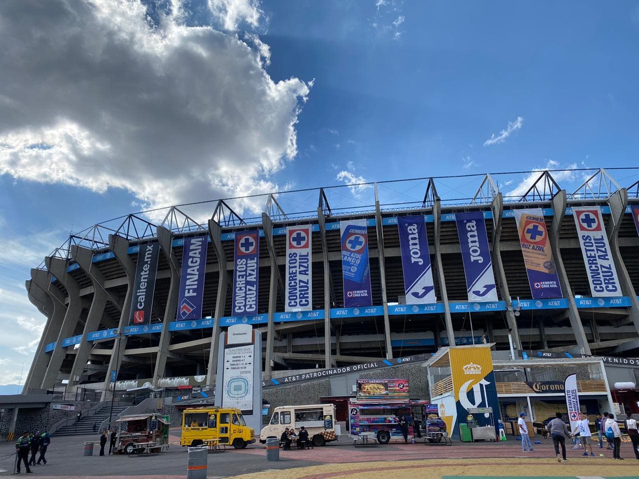 Los aficionados están listos para disfrutar de un gran duelo en la jornada tres entre Cuz Azul y Santos.