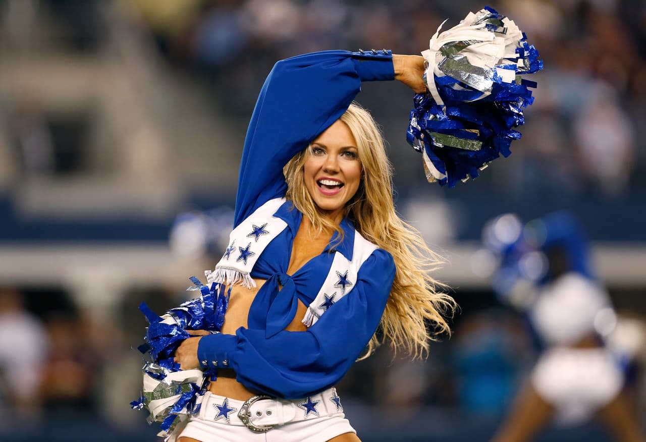 Las cheerleaders de los Dallas Cowboys cautivaron en Día del Pavo, Checa lo mejor de ellas.