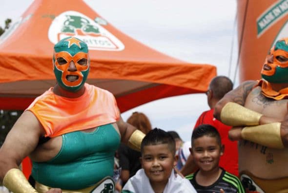 La afición en Estados Unidos llegó a Phoenix con todo su colorido para ver a México y Guatemala enfrentarse en la Copa Oro 2015.