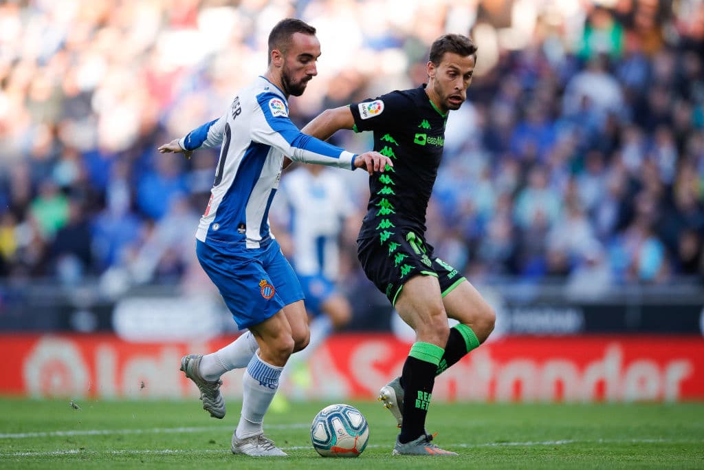 El Espanyol y el Beetis se fueron con un punto que sabe a poco para ambos equipos, pues los de Catalunya se hunden más en la tabla, mientras que el equipo verdiblanco se mantiene como décimo segundo.