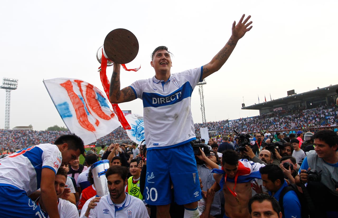 Nicolas Castillo, los Pumas buscan un nuevo goleador y han puesto sus esperanzas en el atacante andino ex de la Universidad Católica, quien viene con cartel goleador de la Liga Chilena, donde promedió más de 10 goles por torneo.