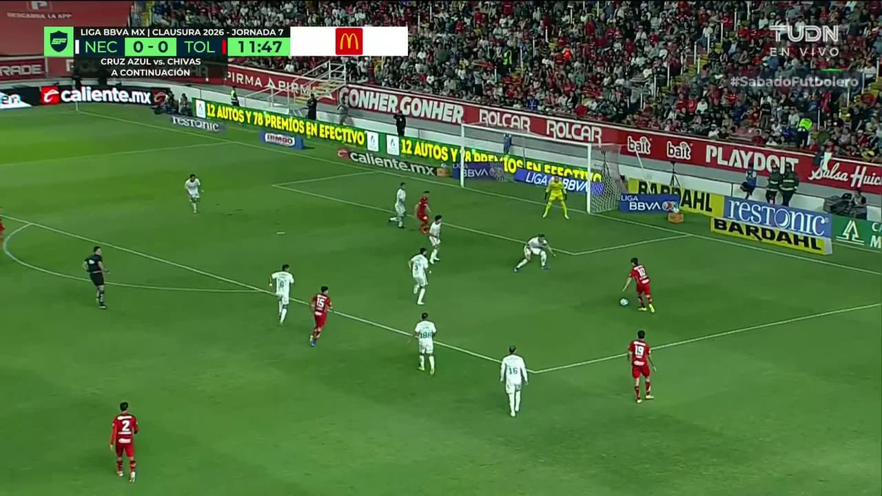 ¡TIRO ATAJADO! disparo por Jesús Angulo.