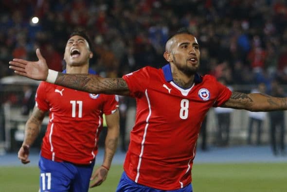8.- Arturo Vidal - El verdadero motor de los chilenos juega para la Juventus, con una visión del terreno de juego impecable, haciendo goles y creándolos para sus compañeros. Le faltó uno más como premio a su labor. Calificación: 8