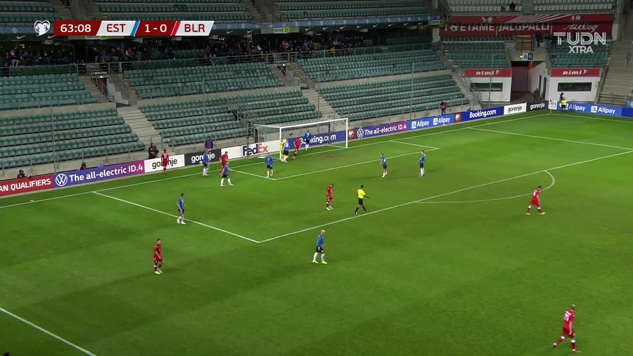 ¡TIRO ATAJADO! disparo por Vitali Lisakovich.