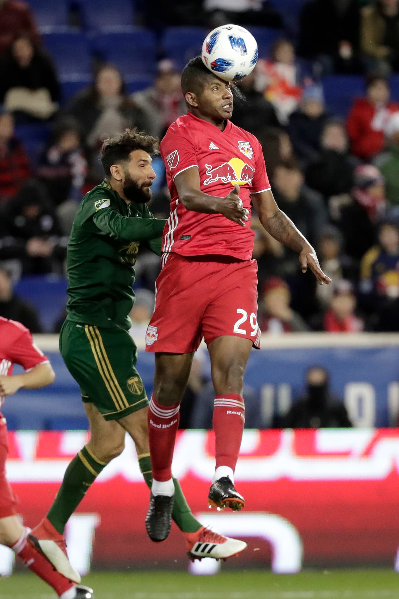 En sus filas, aparece el defensa central panameño Fidel Escobar como uno de los latinos que son figuras y que será mundialista con su país en Rusia 2018.