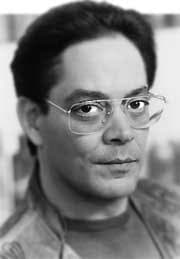 En 1995 Raúl fue galardonado con el Globo de Oro a Mejor Actuación de un actor en miniserie o película. A finales del mismo año, Raúl también fue premiado con el Emmy.
<br>