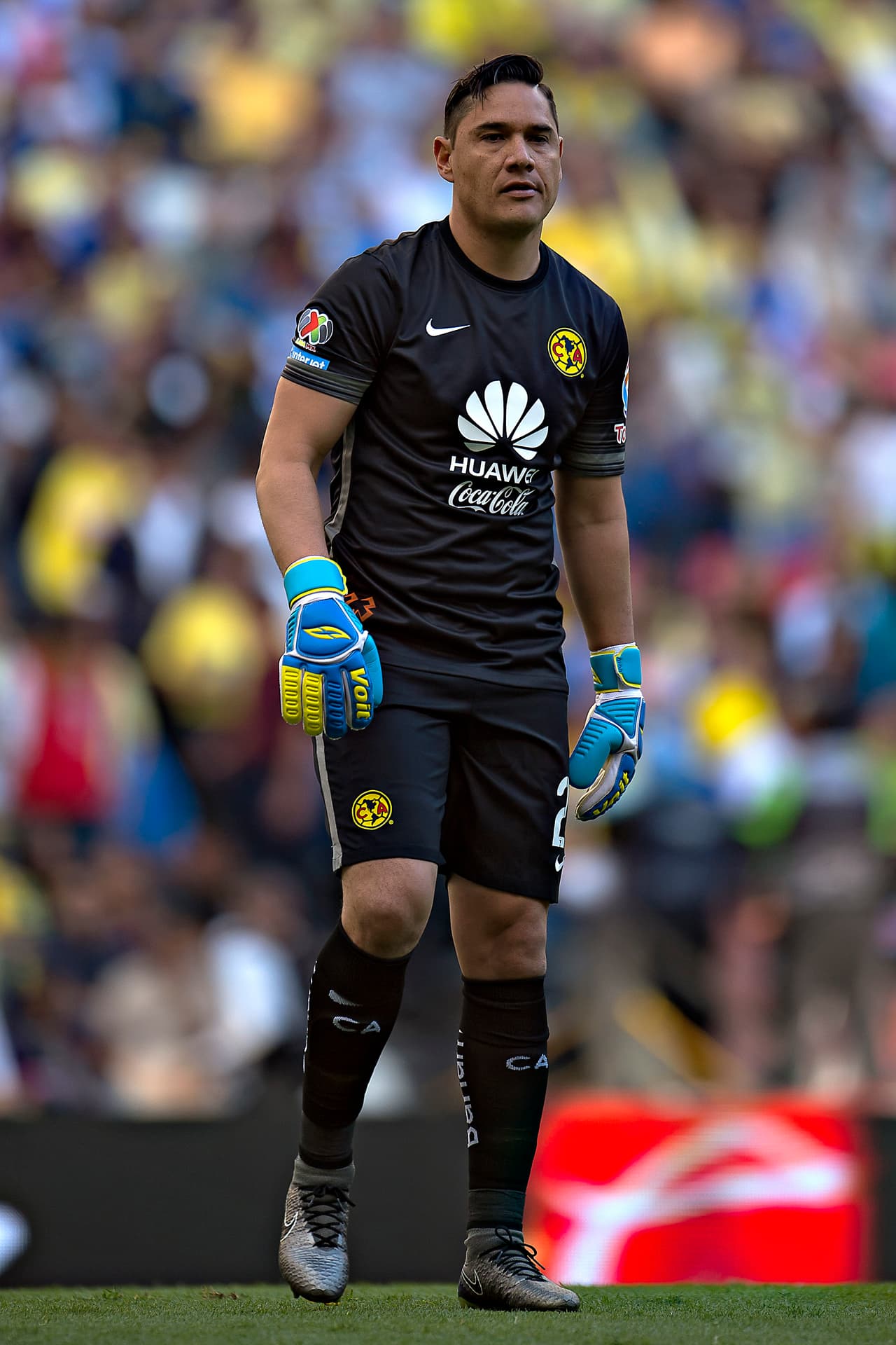 Moisés Muñoz renueva contrato con el América hasta 2017