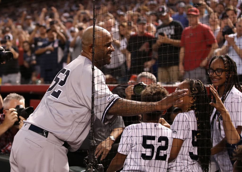 El momento tuvo un toque de dulzura para CC porque allí estaban sus hijos y su esposa para atestiguar el histórico momento y su familia no desaprovechó la ocasión para felicitarlo.