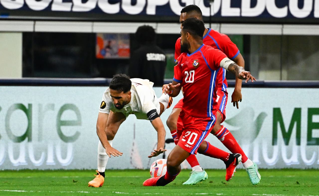 Panamá goleó a Catar en los Cuartos de Final de la Copa Oro con tres goles de Ismael Díaz.
