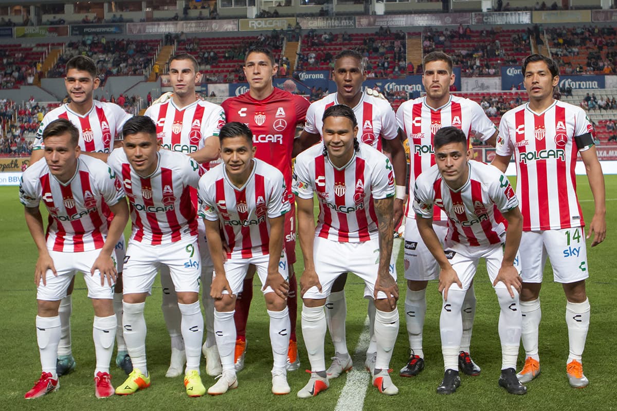 Foto de accion del partido Necaxa vs Santos correspondiente a la jornada 11 del torneo Apertura 2018 de la Liga BBVA Bancomer realizado en el estadio Victoria. Action photo of the game Necaxa vs Santos corresponding to day 11 of the 2018 Apertura tournament of the Liga BBVA Bancomer held at the Victoria stadium. EN LA FOTO: