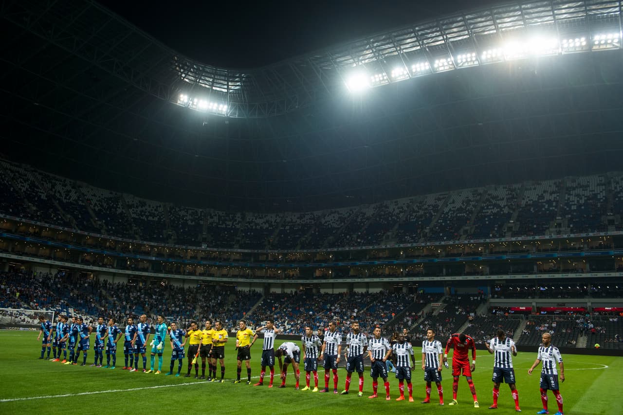 Tras ello, los actos protocolarios se presentaron en el Estadio BBVA Bancomer.