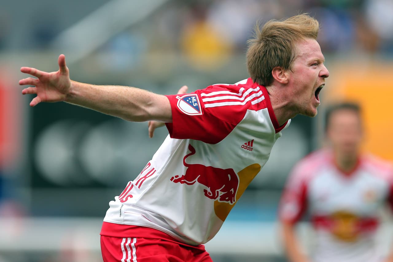 DAX MCCARTY | El capitán de New York Red Bulls fue uno de los mejores jugadores de la jornada, anotando dos goles de cabeza en el área de NYCFC en el Derby de Nueva York, a pesar de su pequeña estatura.