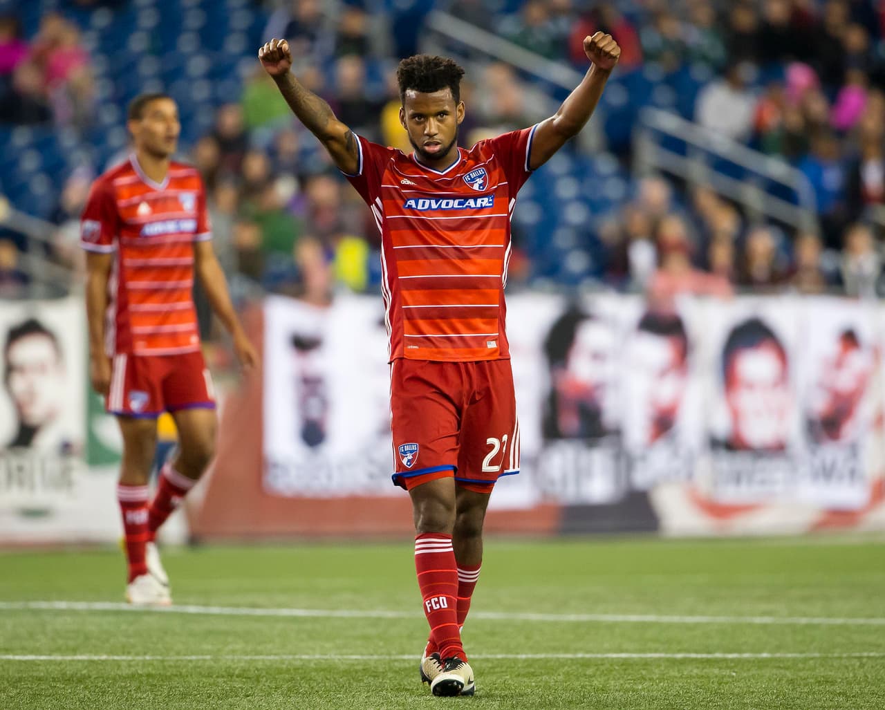 KELLYN ACOSTA | El volante de FC Dallas puso dos asistencias en la victoria de su equipo 4-2 como visitante sobre New England Revolution.