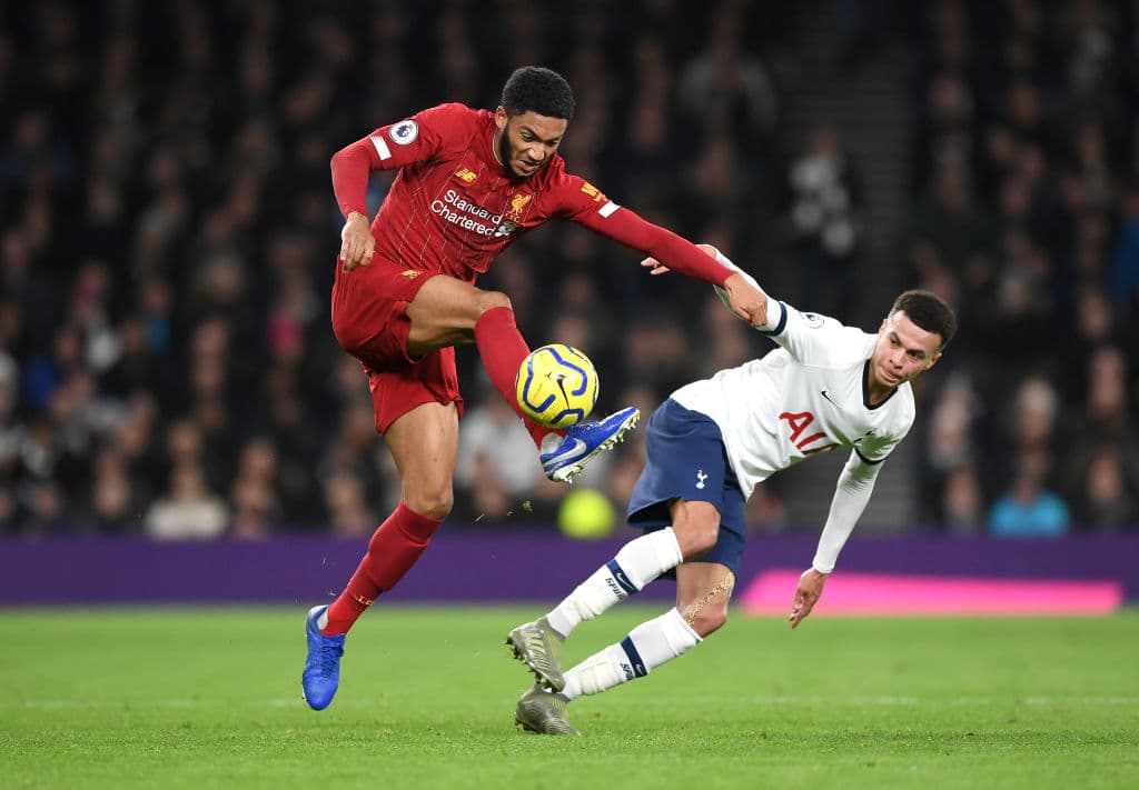 Con solitario gol de Roberto Firmino al minuto 38, Liverpool gana y extiende su poderio en la Premier League.
