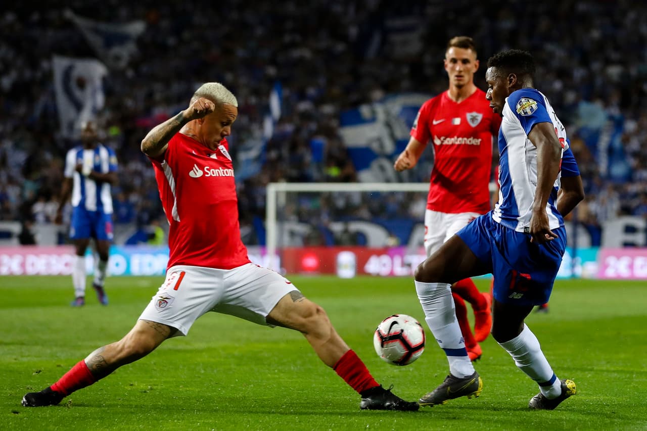 El Porto tuvo más la pelota, pero no le fue sencillo vulnerar de nuevo la portería del equipo rival, por lo que el 1-0 resultó inmodificable.