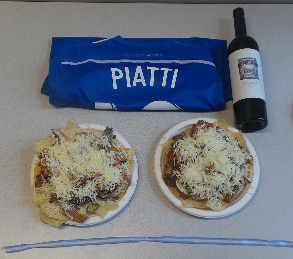 Finalmente agrega 400 Gramos de Queso. Si consigues Queso Sardo sería maravilloso. En nuestro caso, tuvimos que conformarnos con Mozarella.